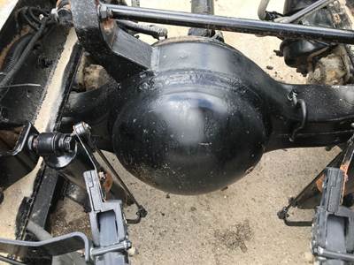 Eaton 21060S Rear Axle Housing for a International Durastar (4300)