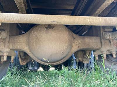 Eaton 21060S Rear Axle Housing for a GMC C7500