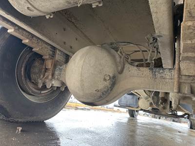 Eaton 21060S Rear Axle Housing for a Chevrolet C8500