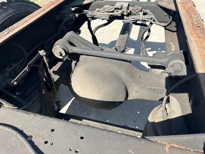 Eaton 21060S Rear Axle Housing for a Kenworth T300