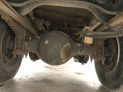 Eaton 22060S Rear Axle Housing for a International 4700