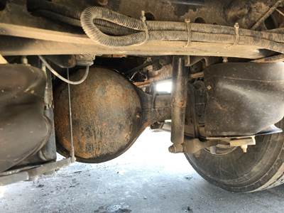 Eaton 22060S Rear Axle Housing for a International 4300