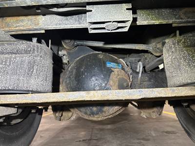 Eaton 22060S Rear Axle Housing for a Kenworth T370