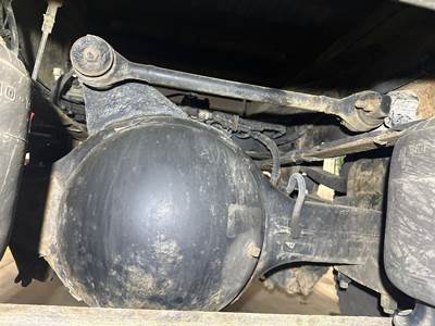 Eaton 22060S Rear Axle Housing for a Kenworth T370