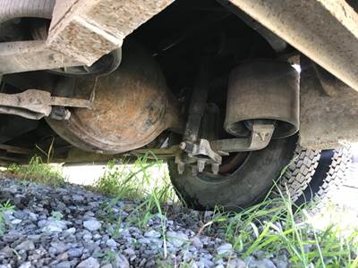 Eaton 23090S Rear Axle Housing for a International 4400