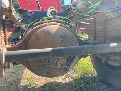 Eaton 23090S Rear Axle Housing for a Chevrolet C7500