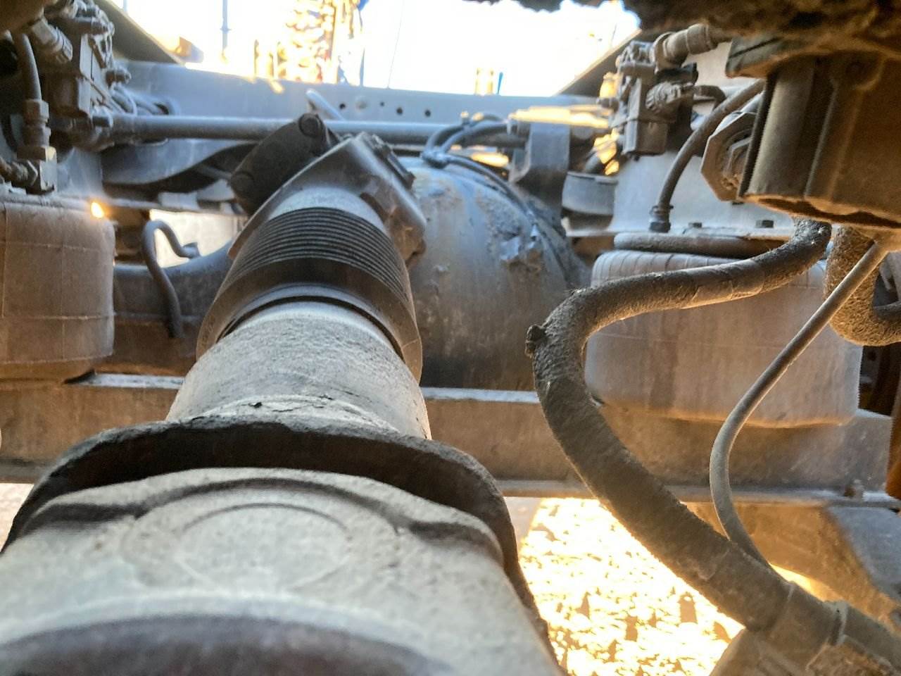 2014 Eaton DSP41 Rear Axle Housing for a Peterbilt 587 For Sale | Des ...