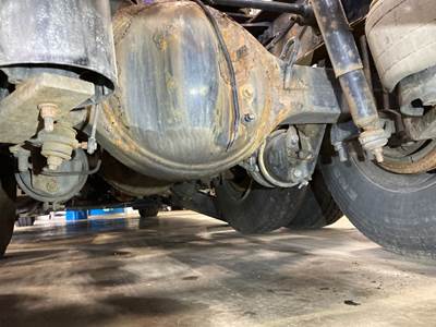 Eaton R40-155 Rear Axle Housing for a Kenworth T680