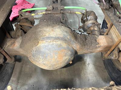 Eaton RD404 Rear Axle Housing for a GMC C7500