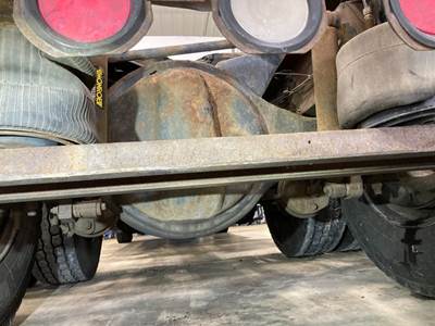 Eaton RS402 Rear Axle Housing for a Volvo Wia