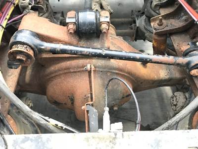 Eaton RS402 Rear Axle Housing for a Kenworth T400