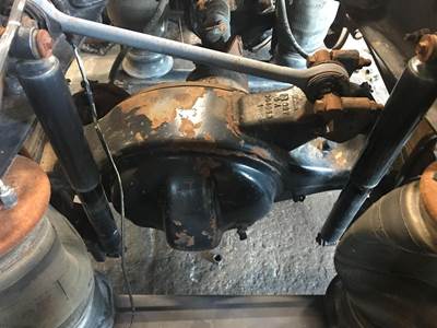 Eaton RS402 Rear Axle Housing for a Volvo Wia