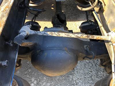 Eaton RS404 Rear Axle Housing for a Freightliner C120 Century