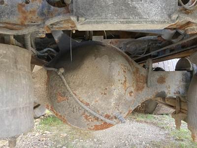 Eaton RS404 Rear Axle Housing for a International 8600