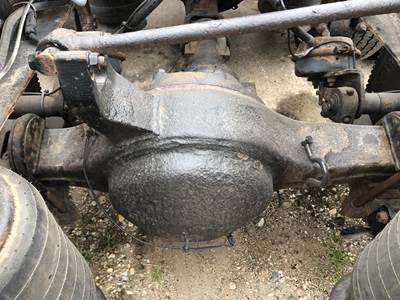 Eaton RS404 Rear Axle Housing for a International 9400