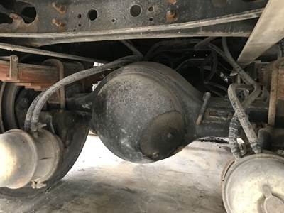 Eaton RS404 Rear Axle Housing for a International 4400