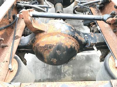 Eaton RS404 Rear Axle Housing for a International 8600