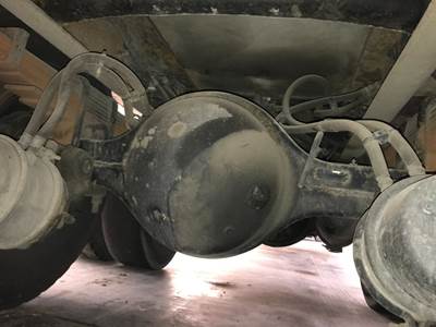 Eaton RS404 Rear Axle Housing for a International 4400