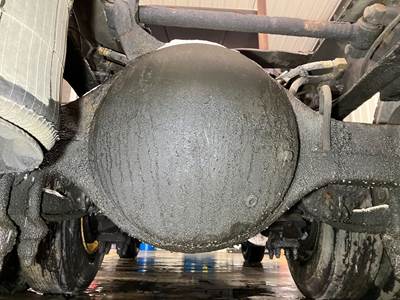 Eaton RS404 Rear Axle Housing for a International Prostar