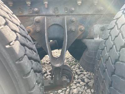 Eaton RS404 Rear Axle Housing for a International 8600