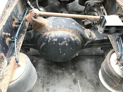 Eaton RS404 Rear Axle Housing for a Freightliner Columbia 120