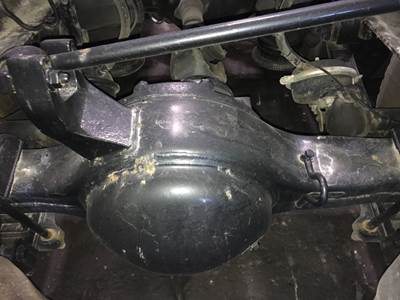 Eaton RS404 Rear Axle Housing for a International 8600