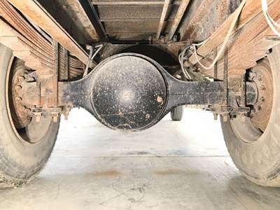 Eaton RS404 Rear Axle Housing for a Chevrolet C7500