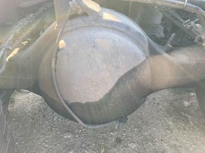 Eaton RS404 Rear Axle Housing for a Volvo VNL