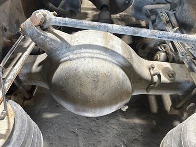 Eaton RS404 Rear Axle Housing for a Freightliner Classic XL