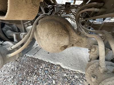 Eaton RS404 Rear Axle Housing for a International Durastar (4400)