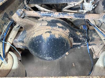 Eaton RS404 Rear Axle Housing for a Freightliner FLD112