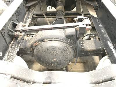 Eaton RS405 Rear Axle Housing for a Mack CX