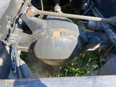 Eaton RS405 Rear Axle Housing for a Freightliner Cascadia