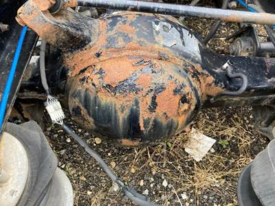 Eaton RS405 Rear Axle Housing for a Freightliner Cascadia