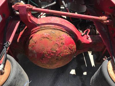 Eaton RS405 Rear Axle Housing for a International 9200