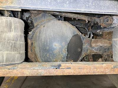 Eaton RSH40 Rear Axle Housing for a Kenworth T370