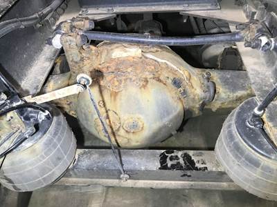Eaton RSH40 Rear Axle Housing for a Peterbilt 579