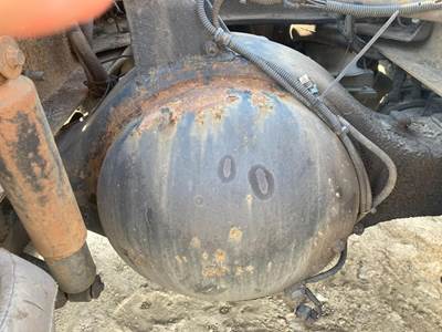 Eaton RSP40 Rear Axle Housing for a Volvo VNL