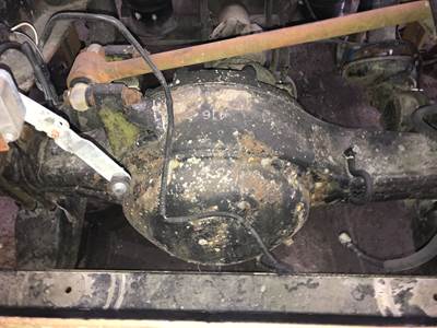 Eaton RSP40 Rear Axle Housing for a Kenworth W900L