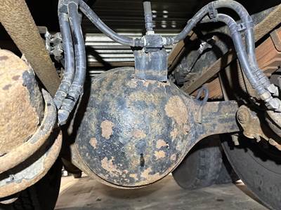 Eaton RSP40 Rear Axle Housing for a Kenworth T300