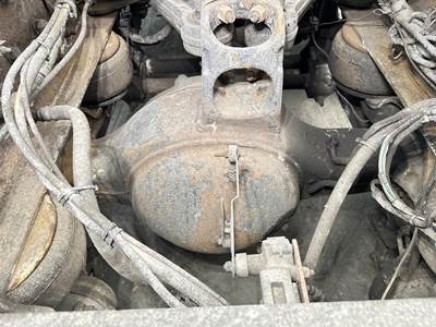 Eaton RSP40 Rear Axle Housing for a Kenworth T2000