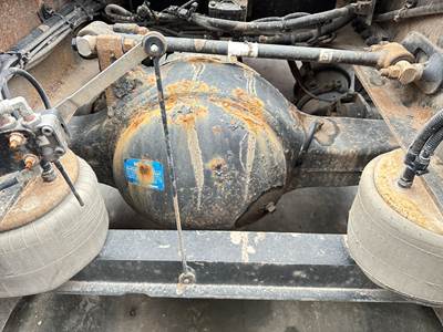 Eaton RSP40 Rear Axle Housing for a Kenworth T660