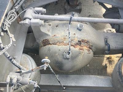 Eaton RSP41 Rear Axle Housing for a Peterbilt 386