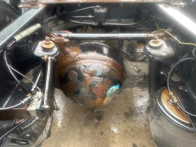 Eaton RSP41 Rear Axle Housing for a Kenworth T700