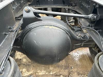 Eaton RST40 Rear Axle Housing for a Volvo VNL