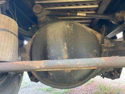 Eaton S21-170 Rear Axle Housing for a Kenworth T270