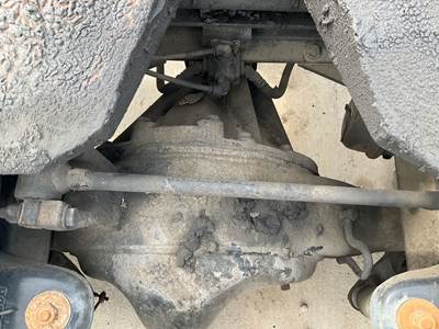 Eaton S21-170 Rear Axle Housing for a Peterbilt 382