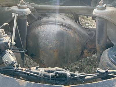 Eaton S21-170 Rear Axle Housing for a Peterbilt 382