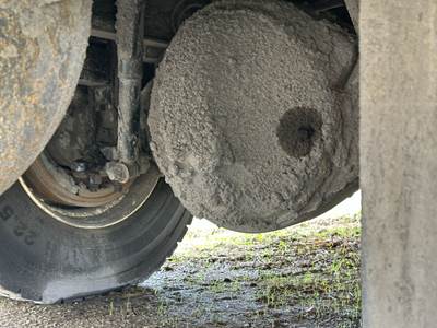 Eaton S21-170 Rear Axle Housing for a Kenworth T370