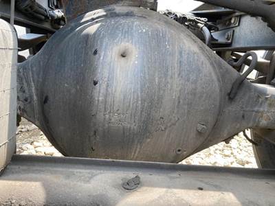 Eaton S23-170 Rear Axle Housing for a Kenworth T370